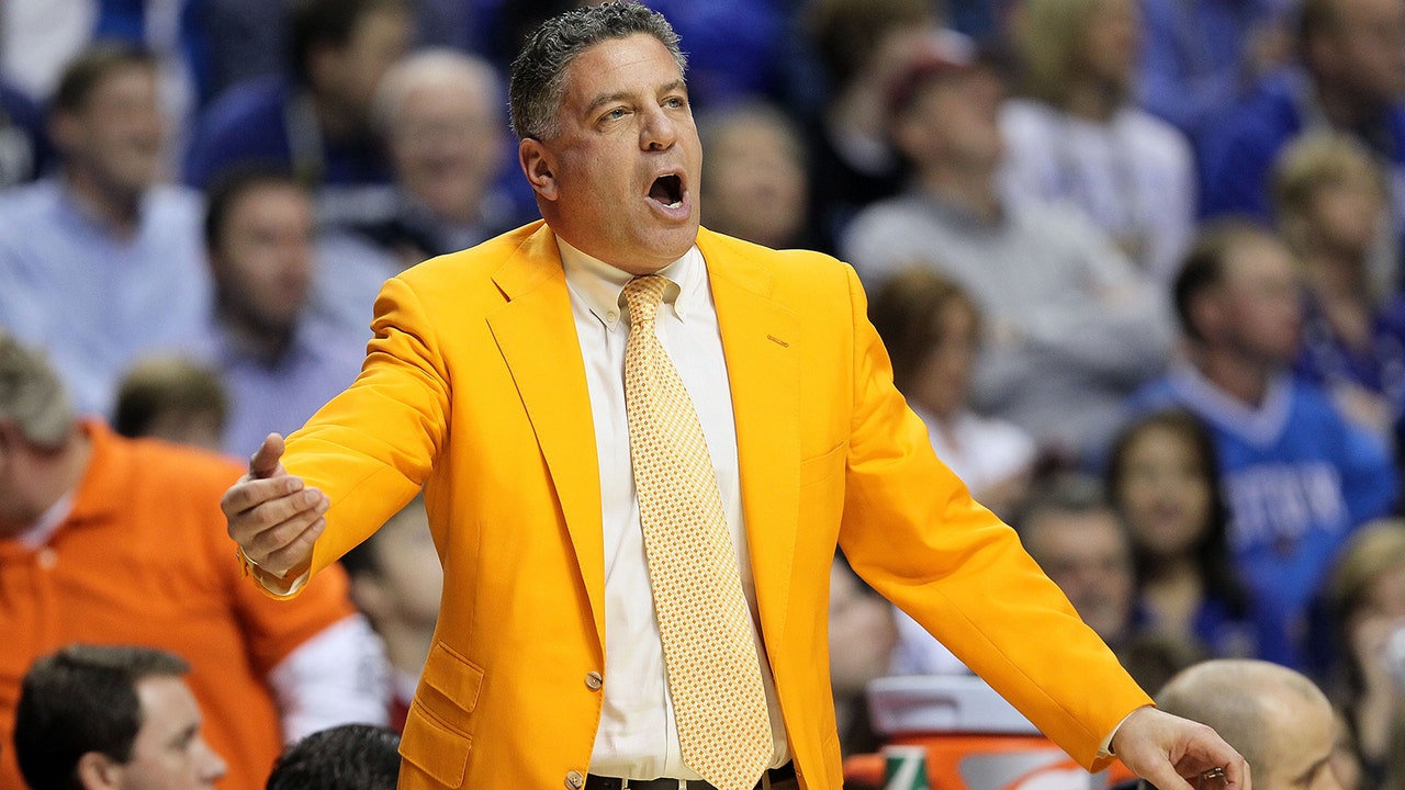 Auburn hires Bruce Pearl as men's basketball coach